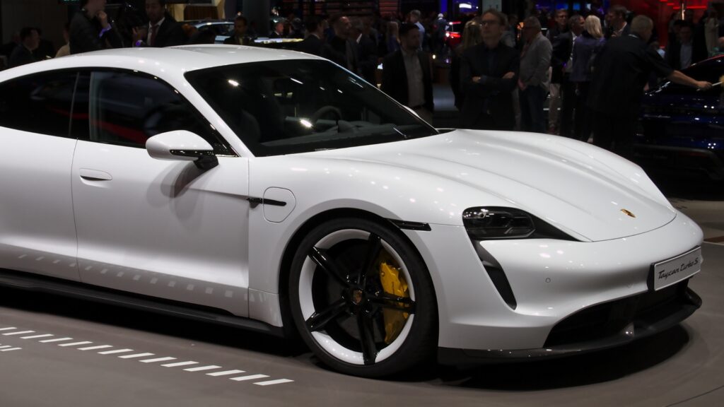 Porsche Taycan, 2019